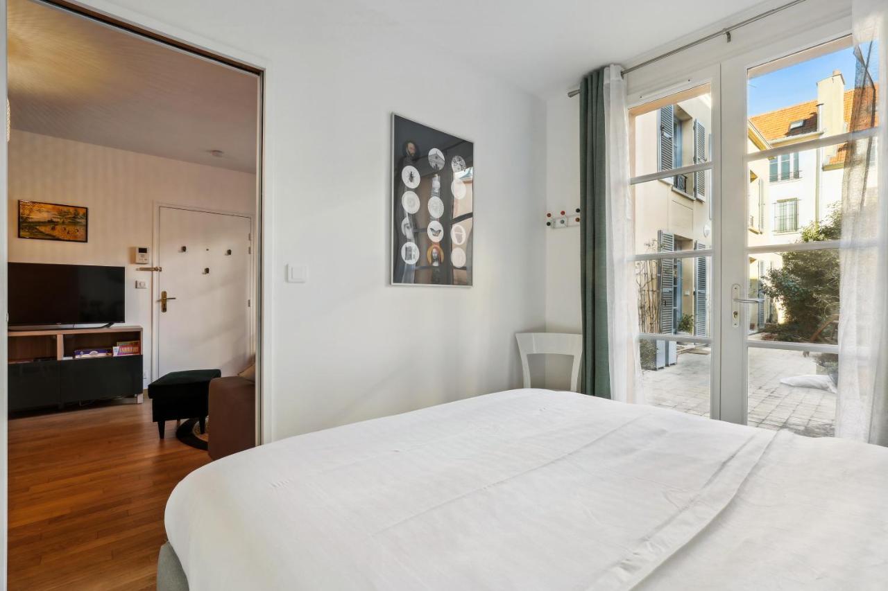 Le Montesquieu Apartment Versailles Exterior photo