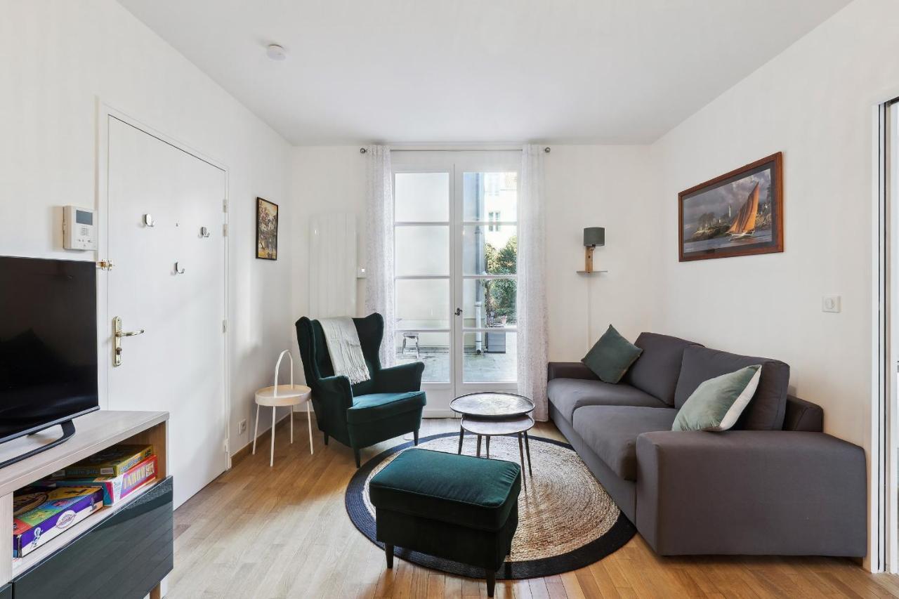 Le Montesquieu Apartment Versailles Exterior photo