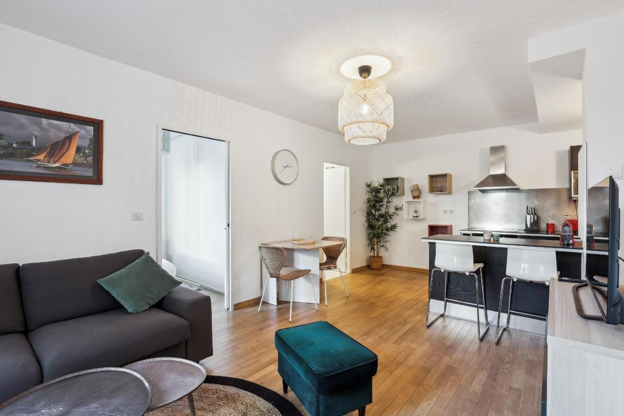 Le Montesquieu Apartment Versailles Exterior photo